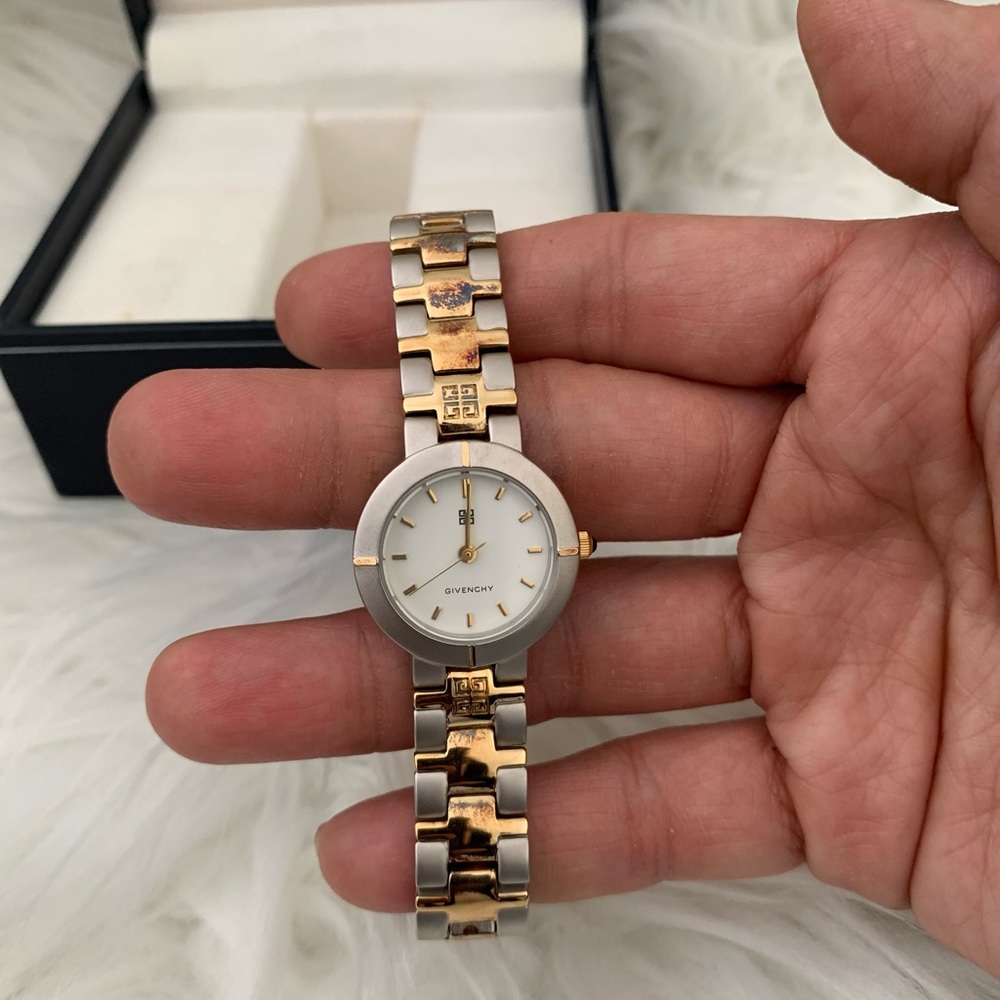 Givenchy Watch - Picture 6 of 10